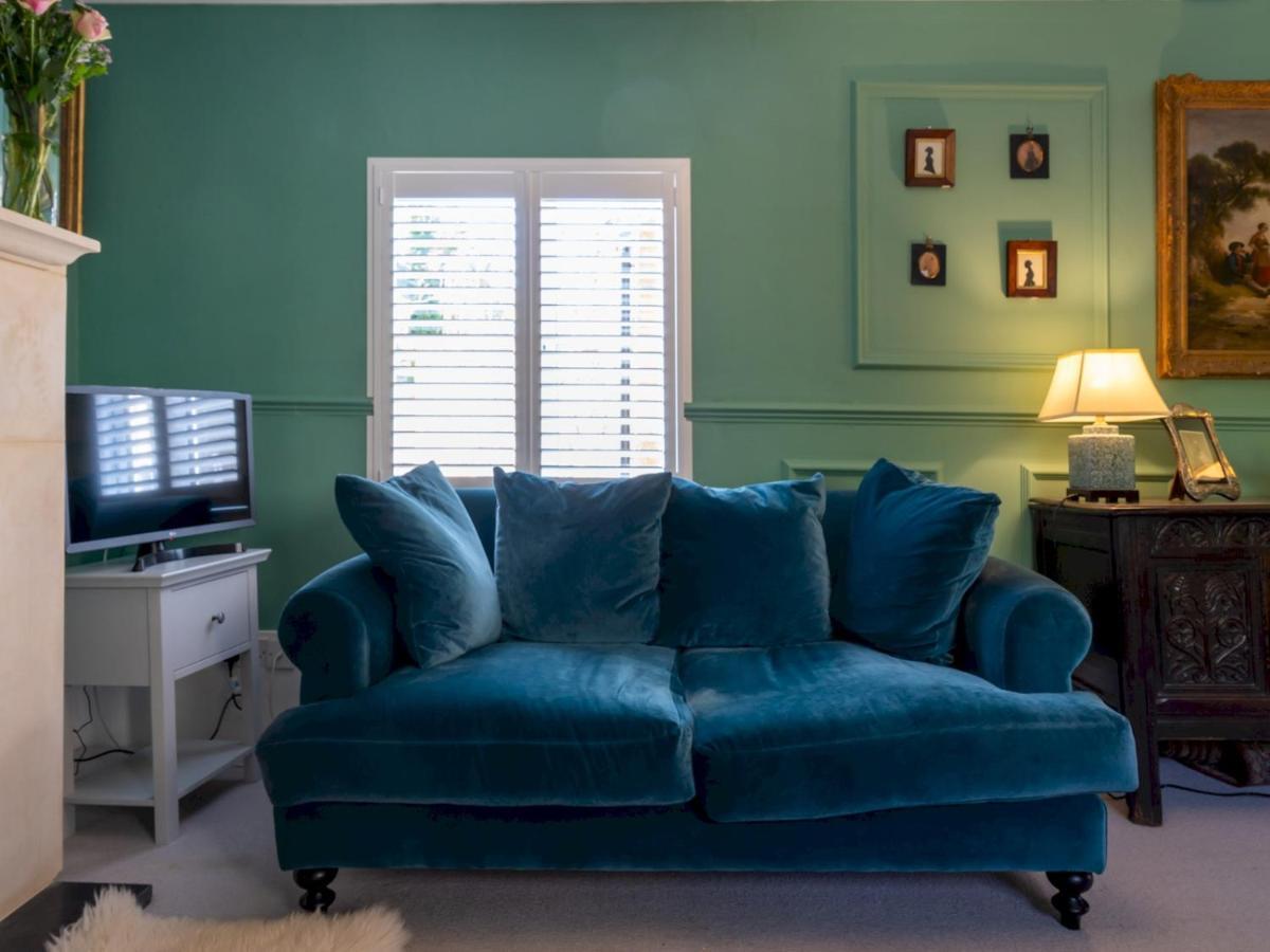 Pass The Keys Stunning 17th Century 3 Bedroom Holiday home