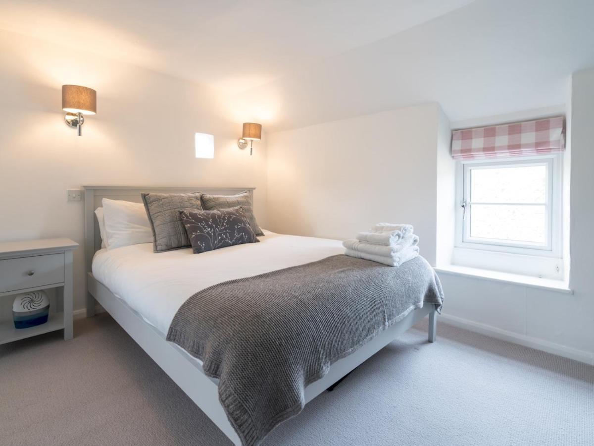 Pass The Keys Stunning 17th Century 3 Bedroom *